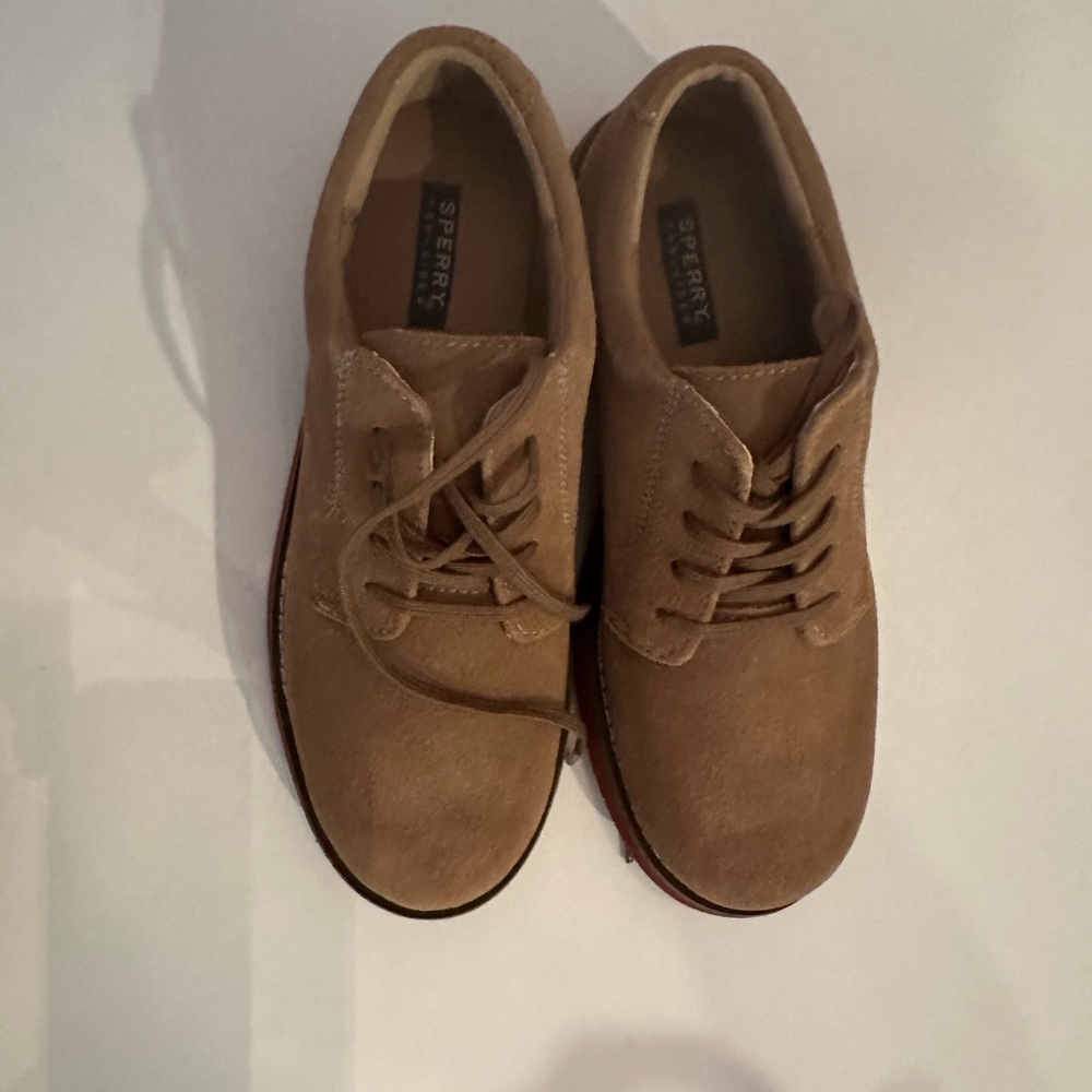 Boys buck shoes